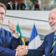 Presidents Emmanuel Macron and Lula at a ceremony in Brasília (Ricardo Stuckert / Presidency of Brazil, courtesy)