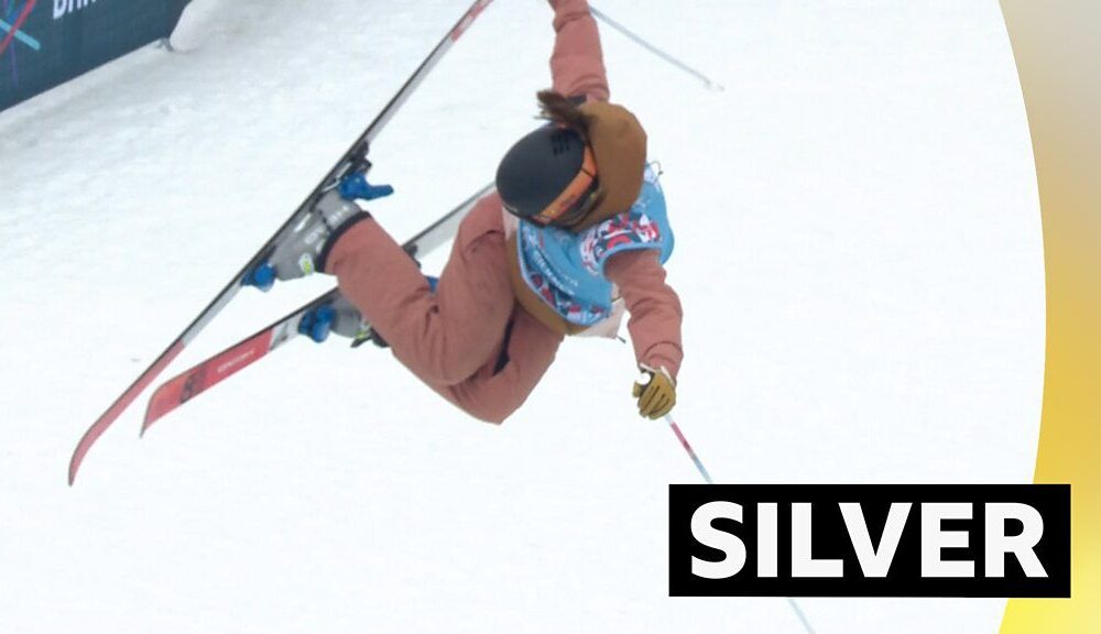 GB's Atkin takes halfpipe silver