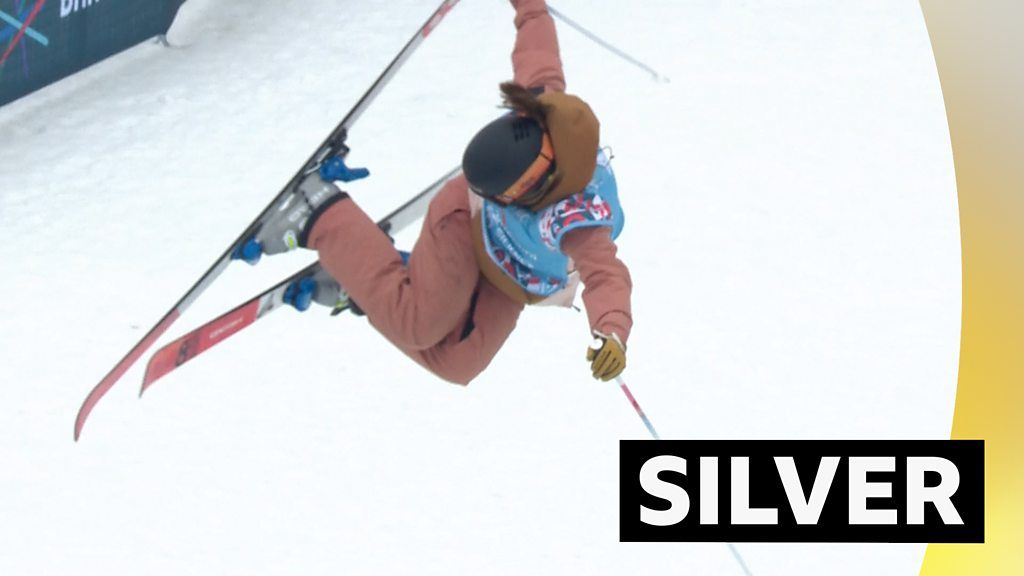 GB's Atkin takes halfpipe silver