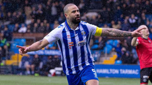 Kilmarnock 5-2 St Mirren: Killie romp to victory after trailing St Mirren