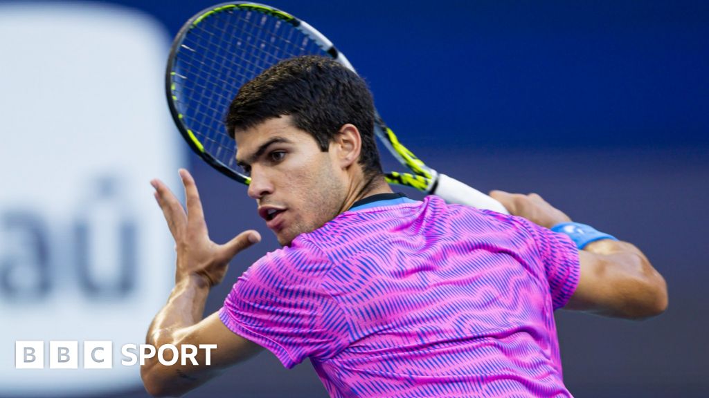 Miami Open: Carlos Alcaraz wins in straight sets to reach quarter-finals