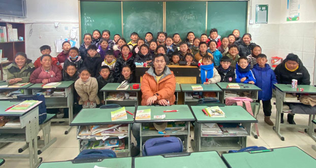 China expels teacher for pushing for students to use Tibetan language — Radio Free Asia