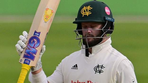 County Championship: Ben Duckett finds form but Pears make Notts struggle