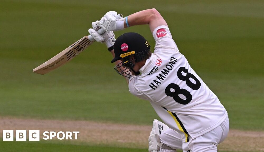 County Championship: Gloucestershire edge into lead against Middlesex