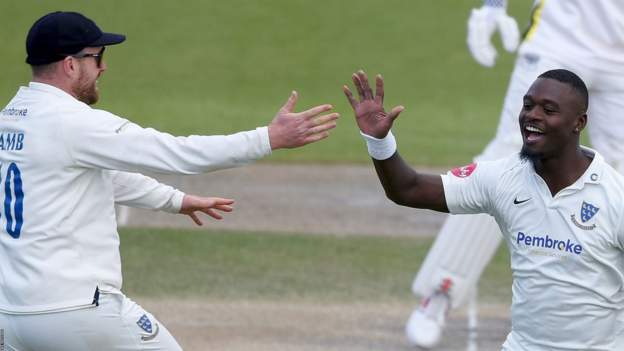 County Championship: Sussex on the brink after pace duo shine