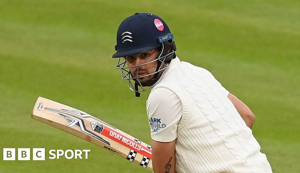 Middlesex fight back at Gloucestershire in County Championship