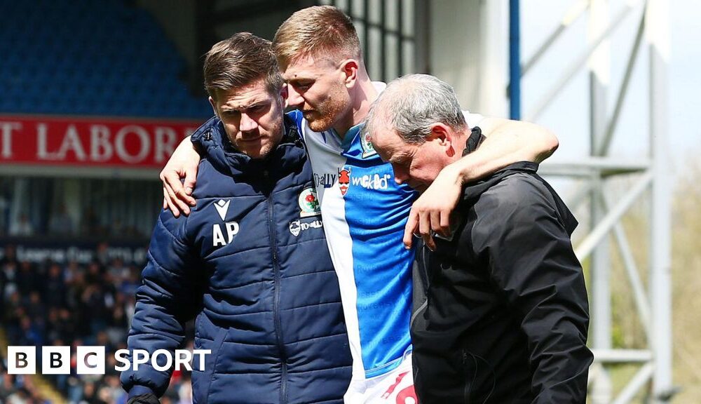 Scott Wharton: Blackburn Rovers defender sidelined by knee injury