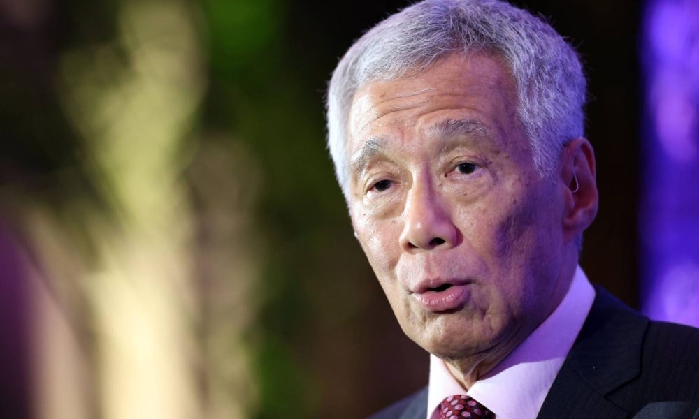 Singapore’s Lee Declares Departure in Shock Announcement