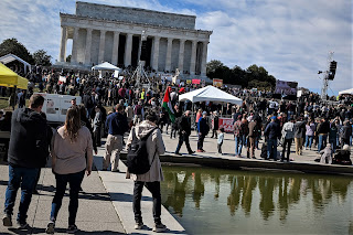 Steve Ellner's Blog on Venezuela, Latin America and Beyond: “Rage Against the War Machine” Rally: Pros and Cons