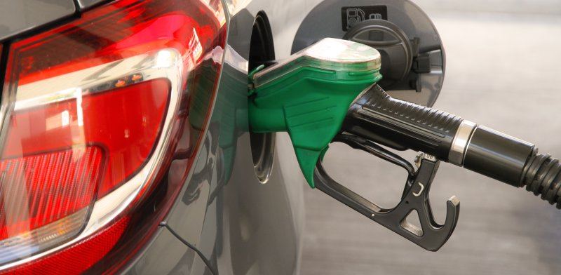 Turkmenistan poses among countries with lowest gasoline prices