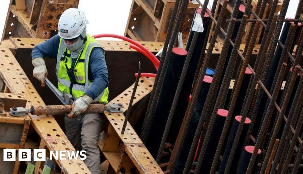 US jobs boom raises doubts about rate cuts