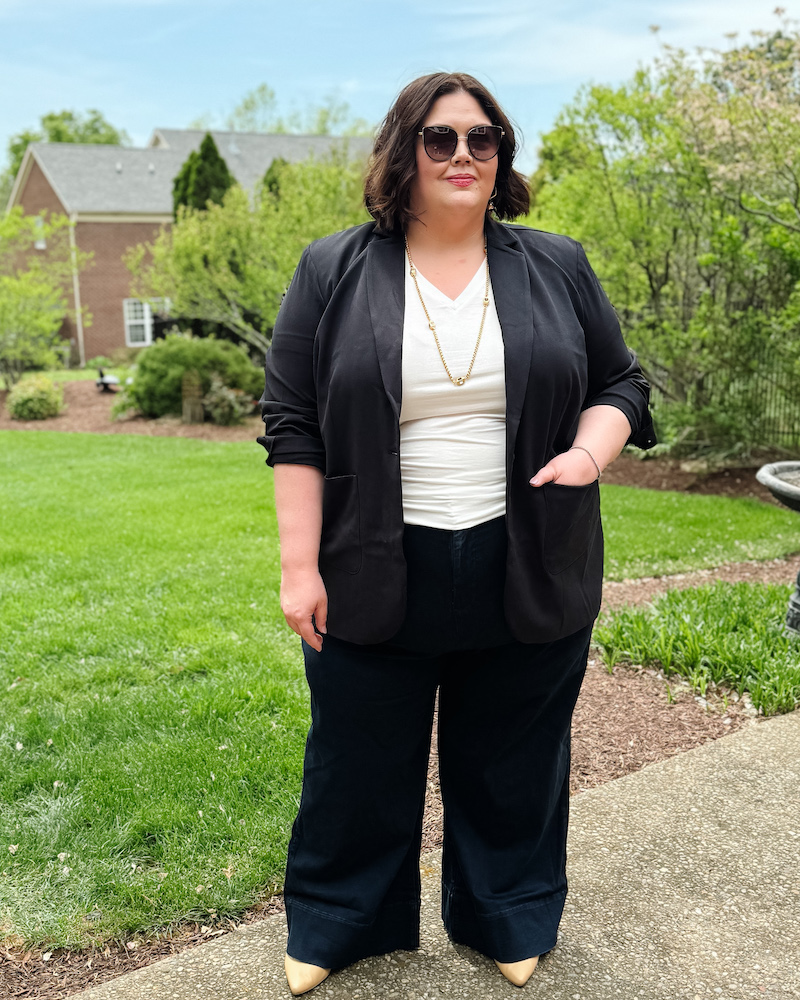 Universal Standard Fit Liberty Outfit on plus size influencer Authentically Emmie