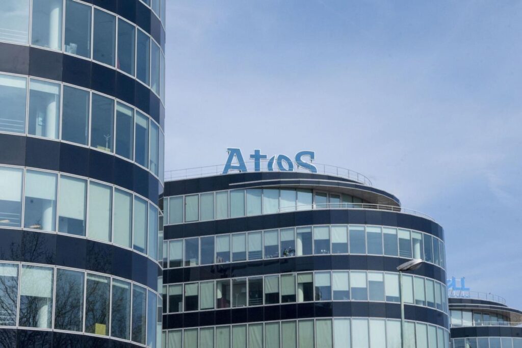 Billionaire Kretinsky, OnePoint Make Bailout Offers for Atos