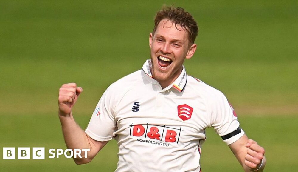 Bowlers shine in Somerset's County Championship game with Essex