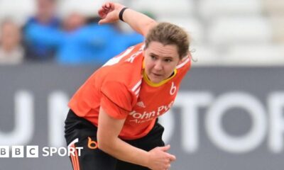 Charlotte Edwards Cup: Blaze hold on to edge out Northern Diamonds