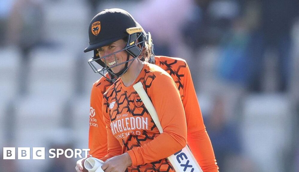 Charlotte Edwards Cup holders Vipers claim first win