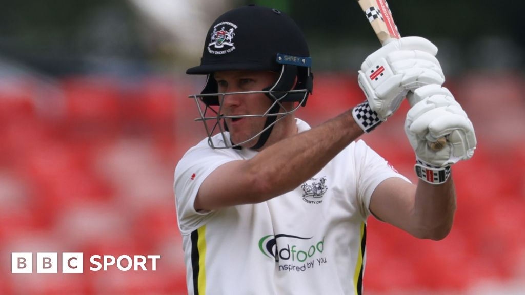 County Championship: Gloucestershire v Derbyshire ends in draw