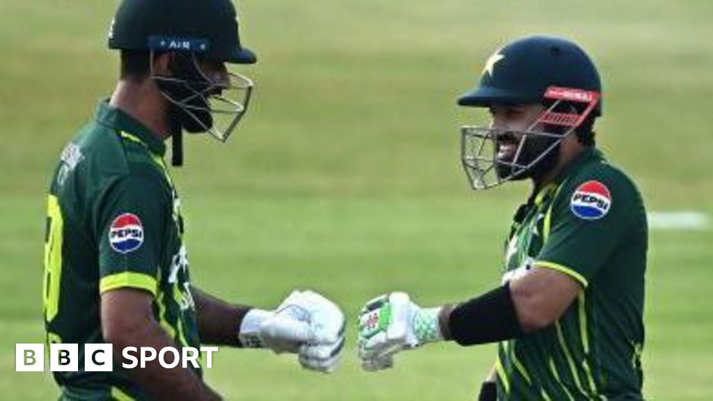 Pakistan beat Ireland to level T20 series in Dublin