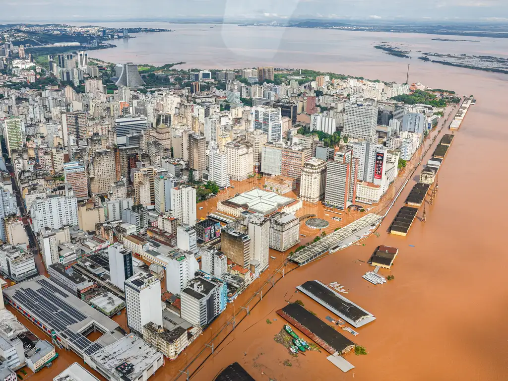 Rains in southern Brazil leave 75 dead, 88,000 homeless and entire cities under water