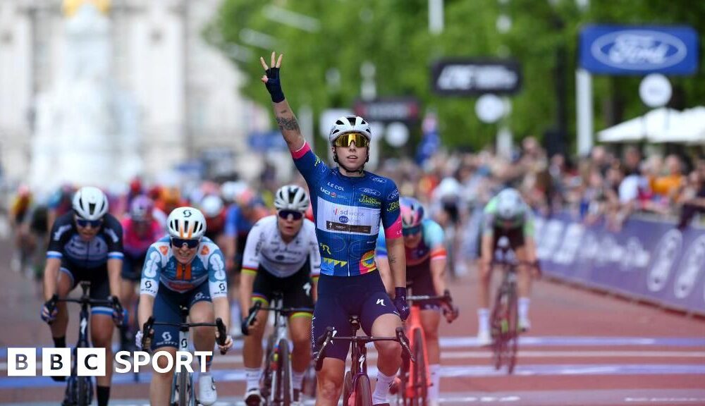 RideLondon Classique: Lorena Wiebes wins title after a three-stage clean sweep