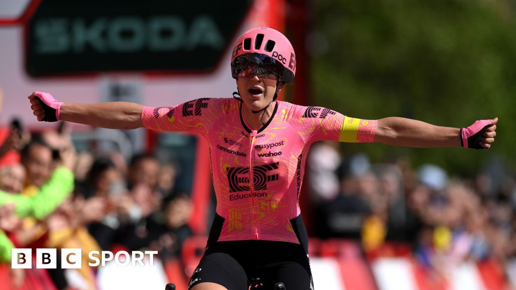 Vuelta Femenina: Kristen Faulkner wins stage four as Marianne Vos takes red jersey