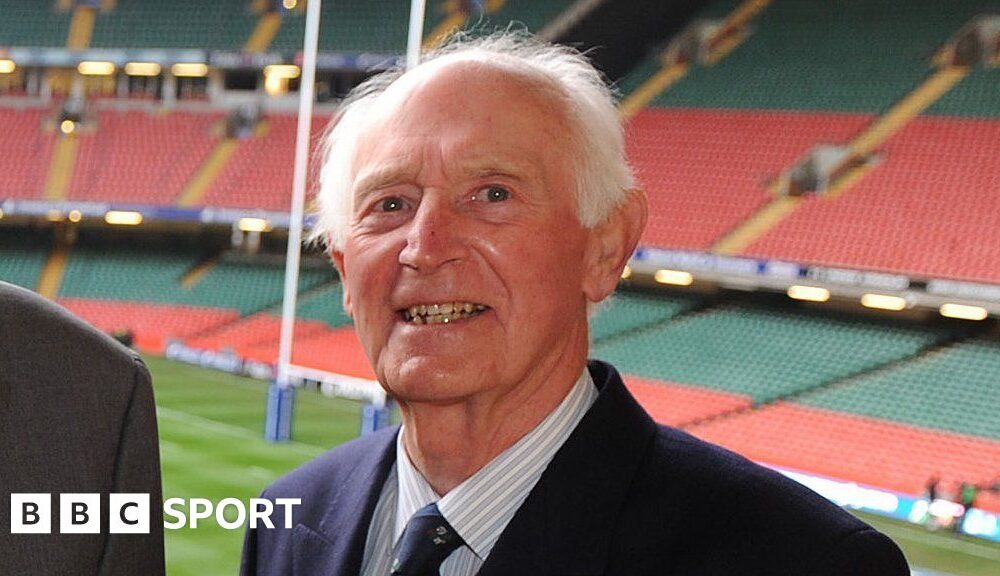 Courtenay Meredith: Wales and Lions rugby prop dies aged 97