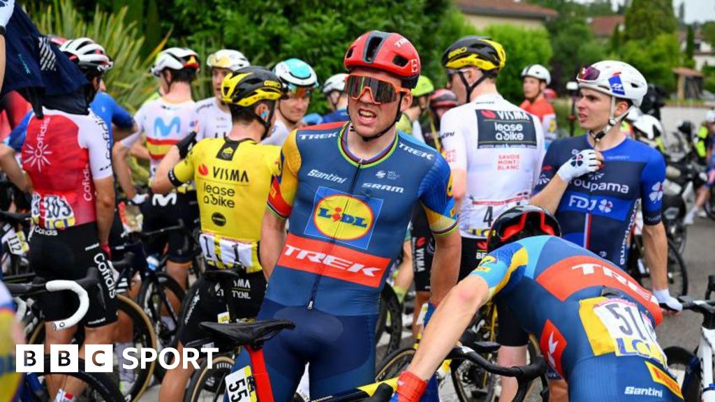 Criterium du Dauphine: Remco Evenepoel & Primoz Roglic among those caught in stage five crash