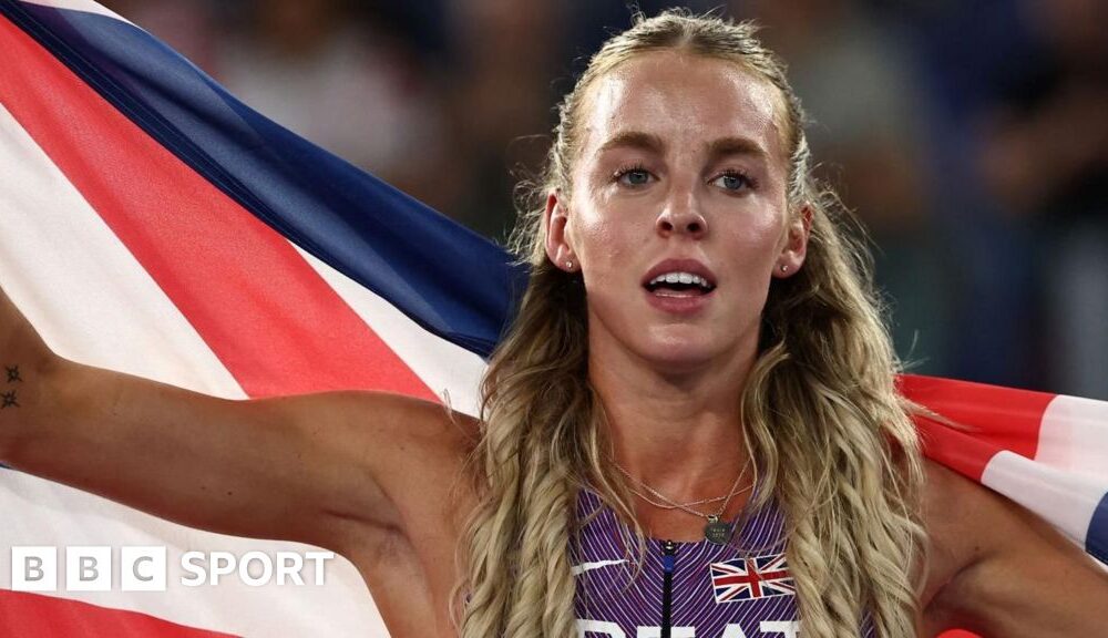 European Athletics Championships 2024: Keely Hodgkinson defends 800m title