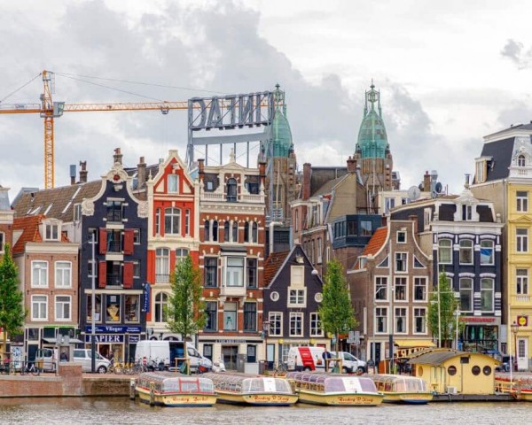 Finding the best hotel in Amsterdam