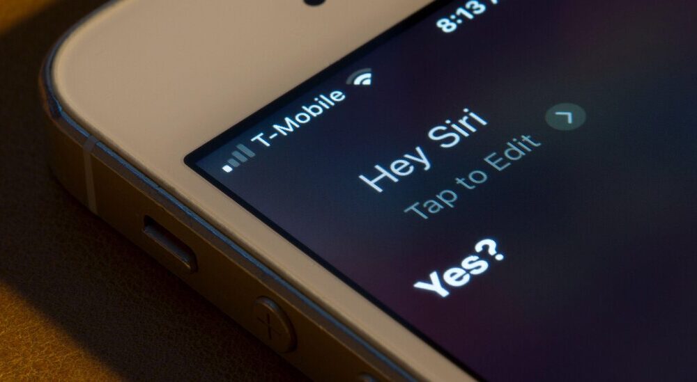 Hey, Siri! Let’s Talk About How Apple Is Giving You an A.I. Makeover.