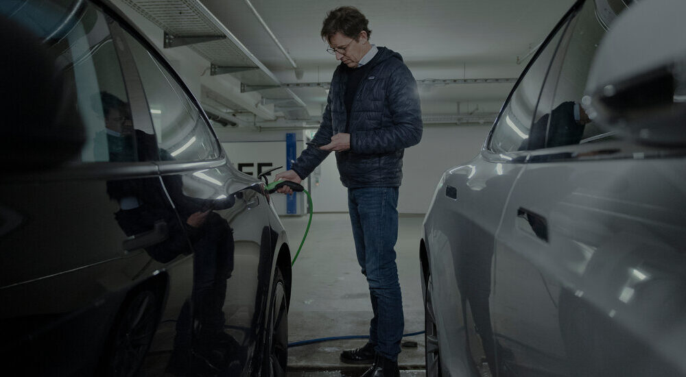 How Electric Car Batteries Might Aid the Grid (and Win Over Drivers)