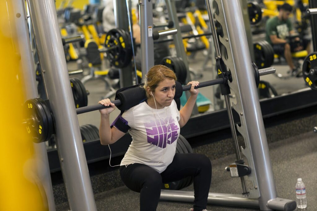 How to Use the Smith Machine: Techniques and Tips for Success