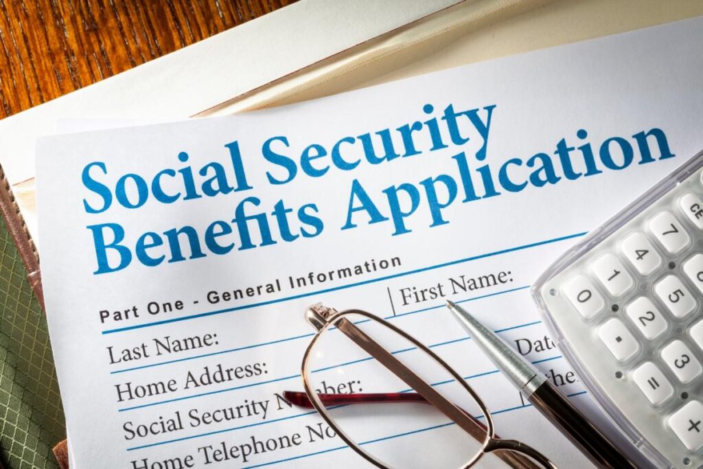 Is It Better to Collect Social Security at 62 or 67? An Extensive Study Weighs In and Provides a Clear Answer.