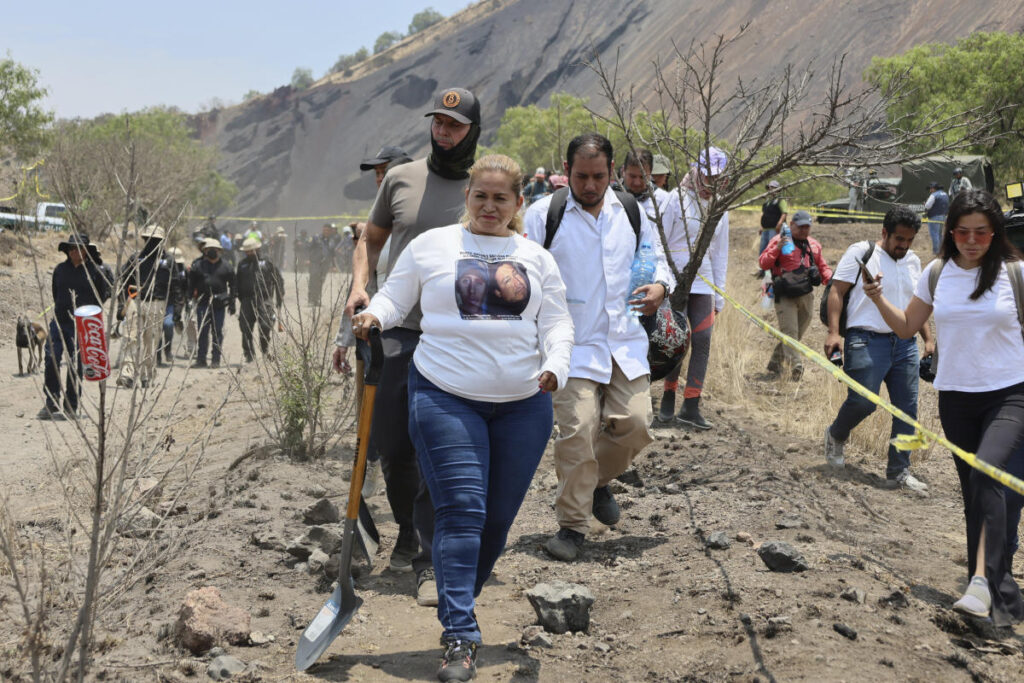 Mexican officials again criticize volunteer searcher after she finds more bodies