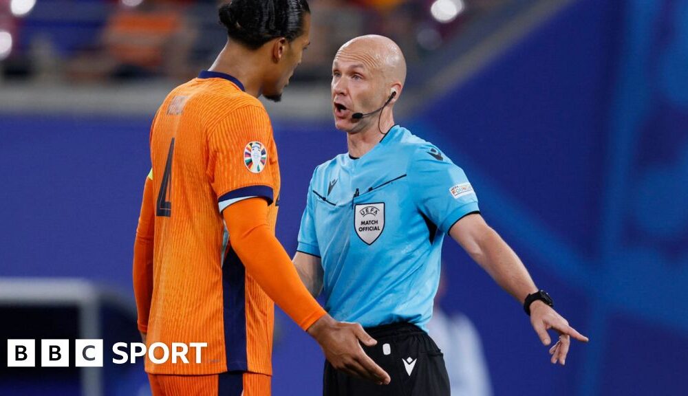 Netherlands disallowed goal: Should Xavi Simons' effort have counted?