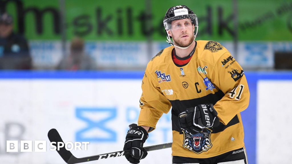 Sam Herr: Nottingham Panthers re-sign prolific former captain