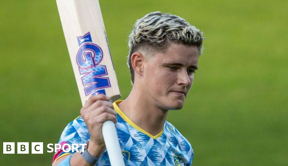 T20 Blast: Jacob Bethell clubs 15-ball fifty as Bears beat Northants