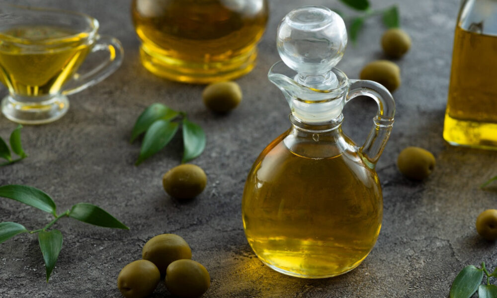 The Power of Olive Oil for Stimulating Hair Growth
– mars by GHC