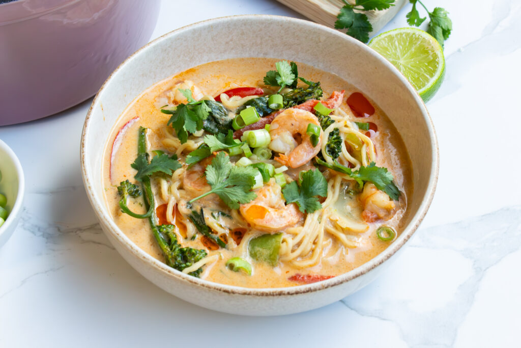 10-Minute Prawn Curry Noodles - JSHealth