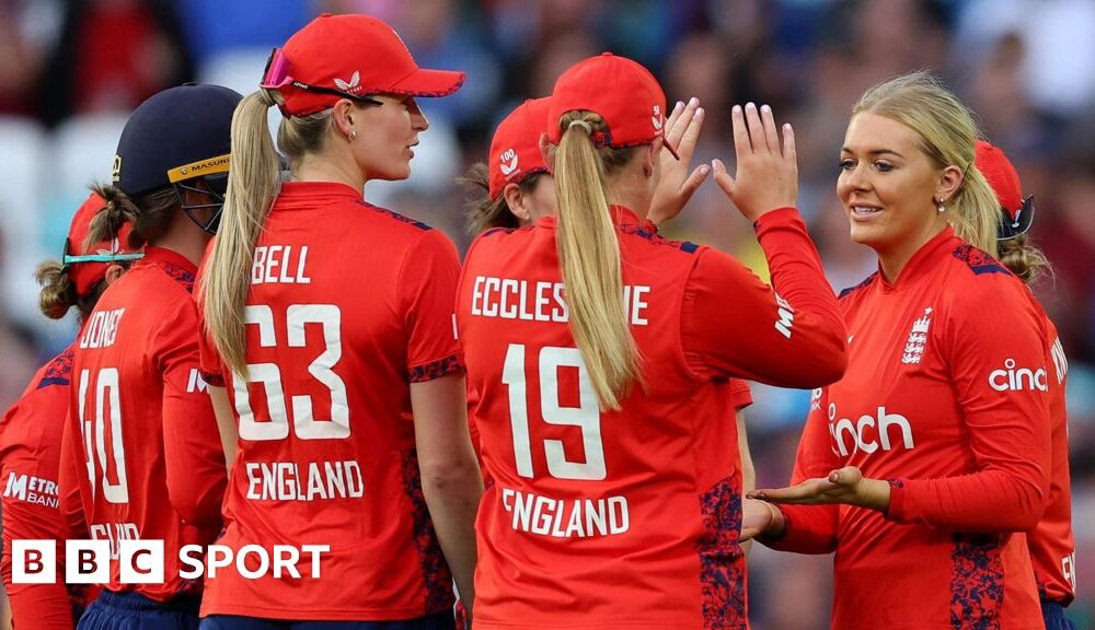 England v New Zealand: Sarah Glenn stars as hosts go 4-0 up in T20 series