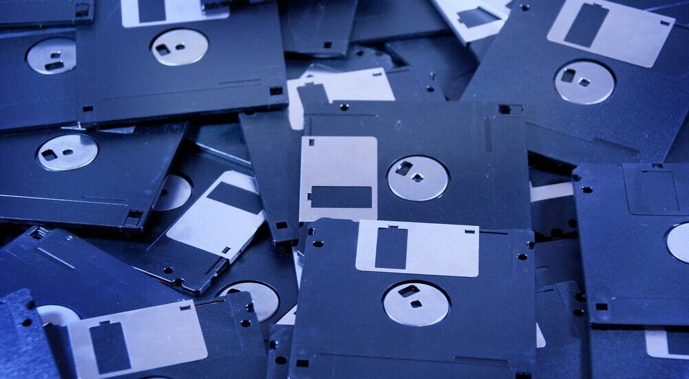 Japan Finally Phases Out Floppy Disks