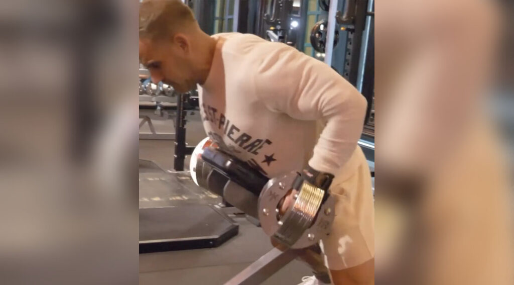 Jay Cutler Shares His Method For Incline Rows