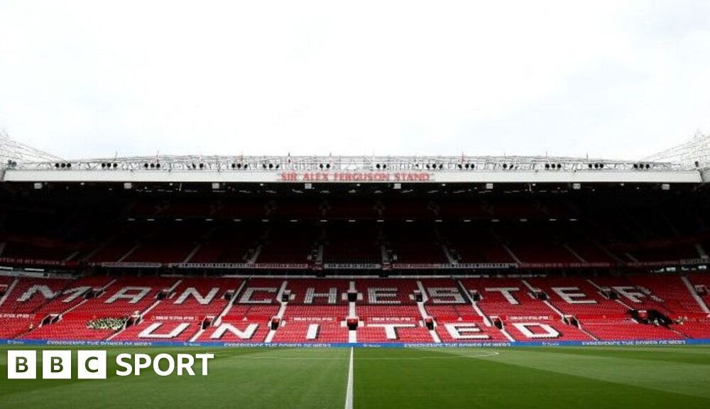 Manchester United accelerate staff redundancy plan