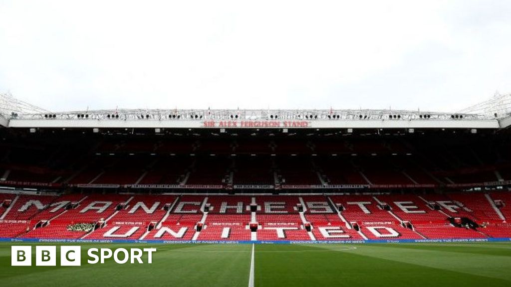 Manchester United accelerate staff redundancy plan