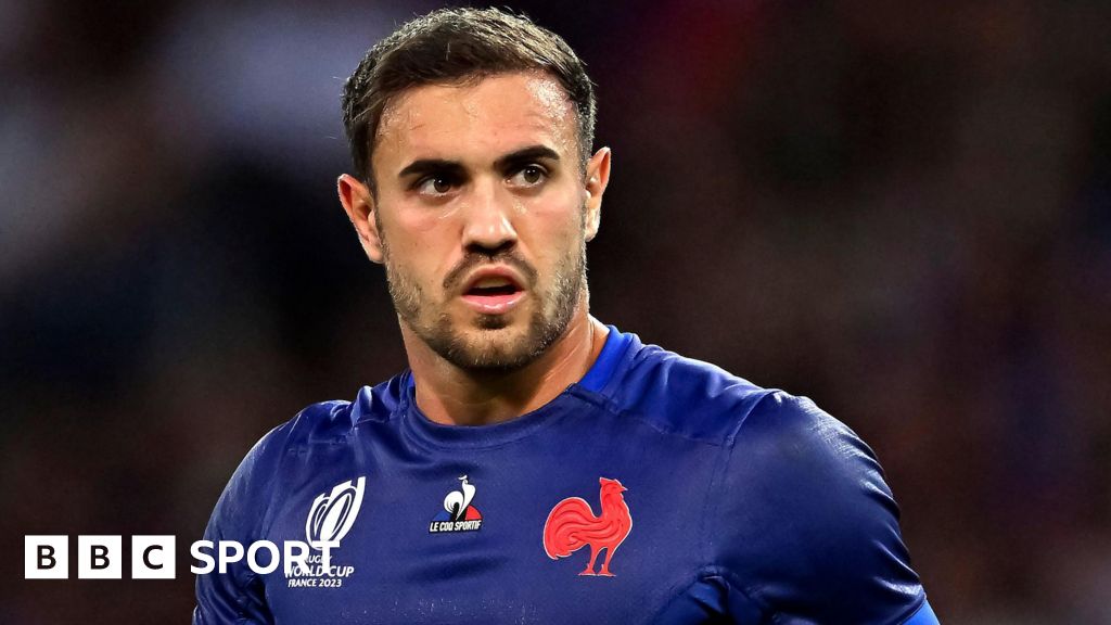 Melvyn Jaminet: France suspend full-back for racist comment in social media video