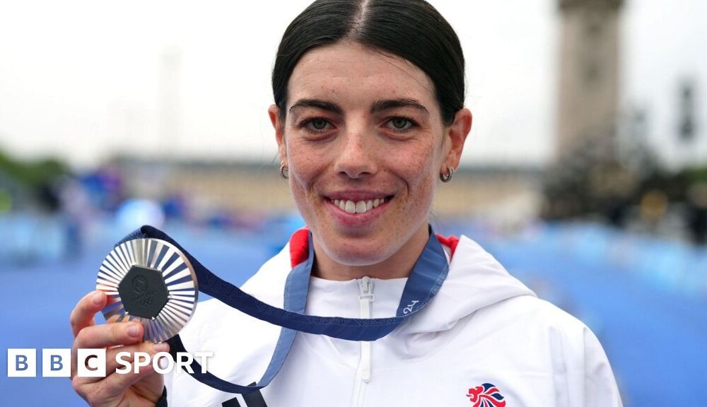 Olympics cycling: Anna Henderson wins time trial silver for Team GB, Josh Tarling misses podium