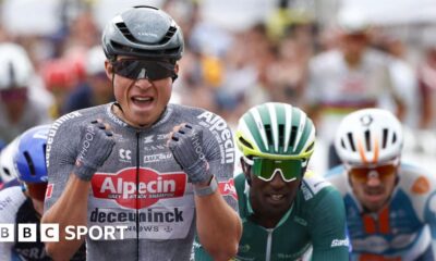 Philipsen powers to victory on stage 10 of Tour de France