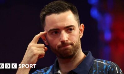 World Matchplay: Luke Humphries pulls through to reach semi-finals