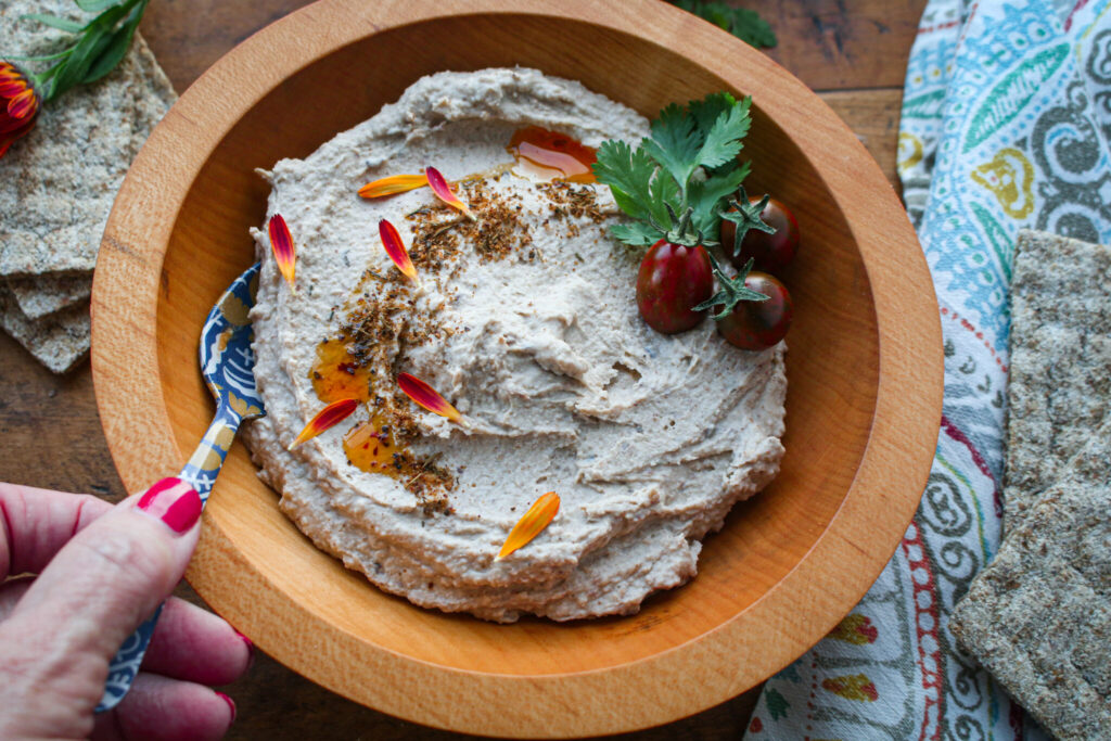 Creamy Black Eyed Peas Dip