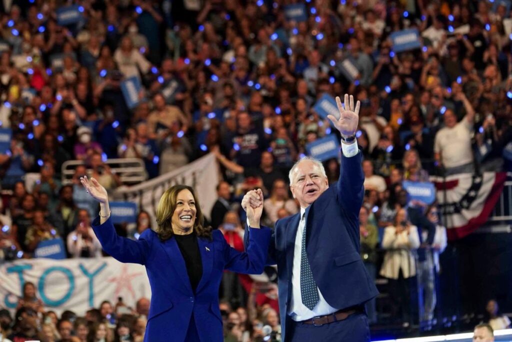 'Nobody is watching the DNC, and all the crowds are TOTALLY FAKE'